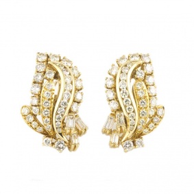 18k Yellow Gold Diamond Set Earrings 2.50ct